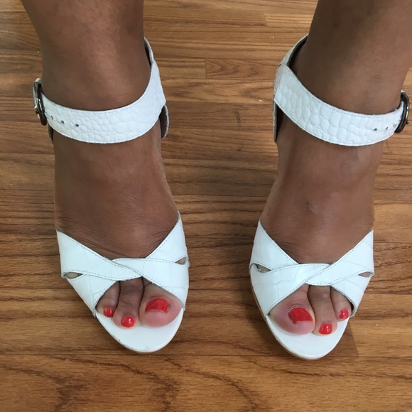 Sold-Max Studio White Croc Leather Platform Ankle Strap - Picture 5 of 8